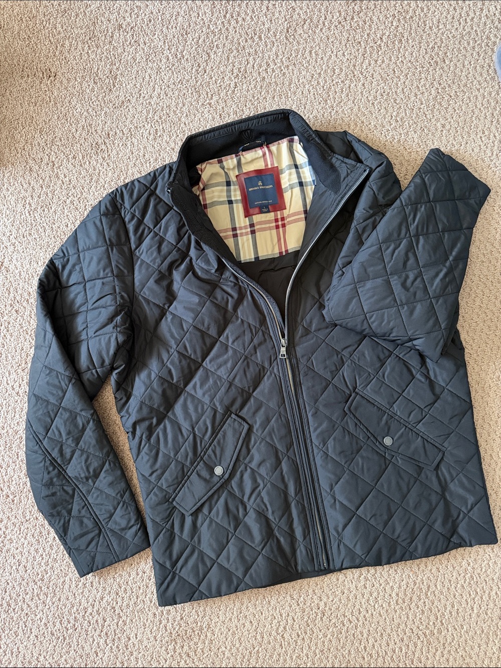 Brooks Brothers Black Quilted Lightweight Jacket with Plaid Lining- Men’s new.